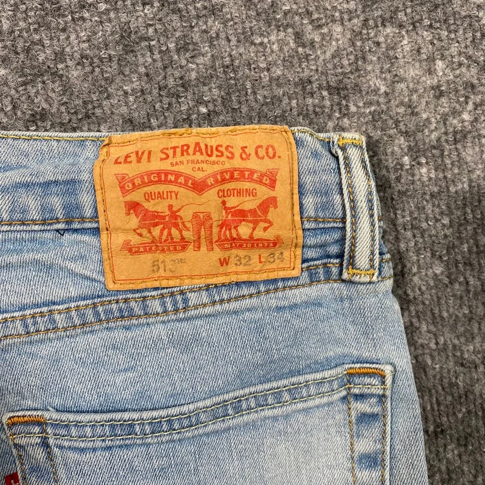 Levis 513 Slim Straight Jeans Mens 32x34 Light Wash Blue Denim Pants
